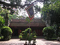 http://upload.wikimedia.org/wikipedia/commons/thumb/4/40/Quan_Thanh_temple%2C_Hanoi%2C_Vietnam.jpg/120px-Quan_Thanh_temple%2C_Hanoi%2C_Vietnam.jpg