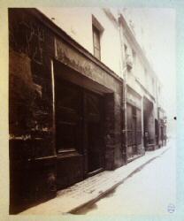 http://www.ruevisconti.com/ImmeubleNoParNo/CollecBHVP/13_RV_1910_Atget_a_r.JPG