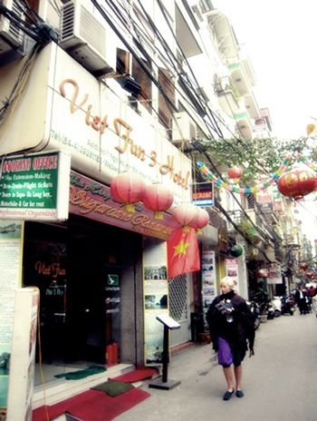 Description: http://images.dvt.vn/Images/Uploaded/Share/2011/03/29/LQS1.jpg