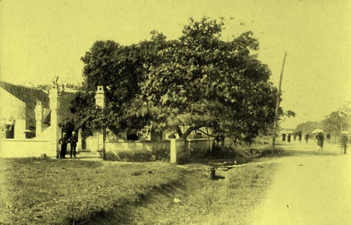 http://www.vnexpress.net/Files/Subject/3B/A2/0C/58/duong-ben-trong-thanh.jpg