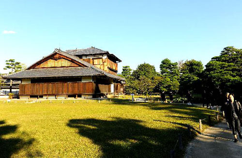 http://ngoisao.net/News/Choi-gi/2010/11/154294-tham-cung-dien-nijo-o-kyoto/kyoto-9.jpg