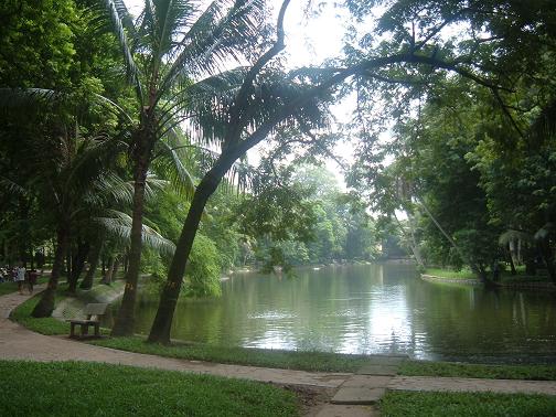http://www.36phophuong.vn/userfiles/vuonbachthao3.jpg